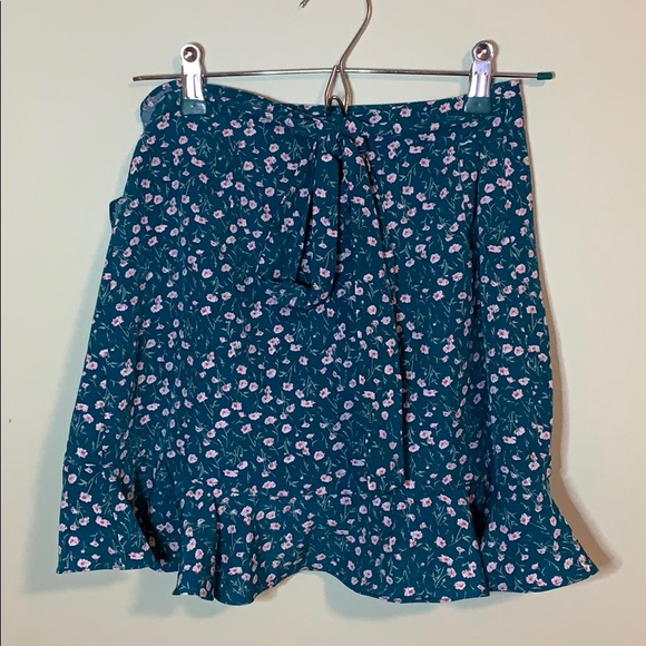 Floral Wrap tie skirt - Picture 2 of 3